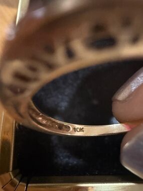 10K Yellow Gold Ring with Cutout Pattern